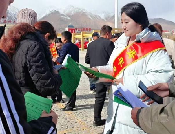 習(xí)近平總書記關(guān)切事·報(bào)效祖國 建功西部